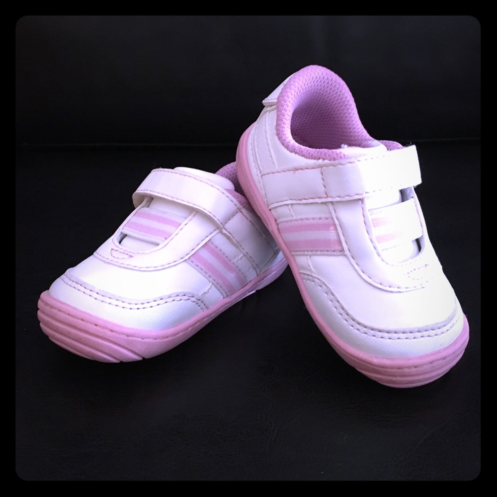 Stride Rite Keeva Sneaker